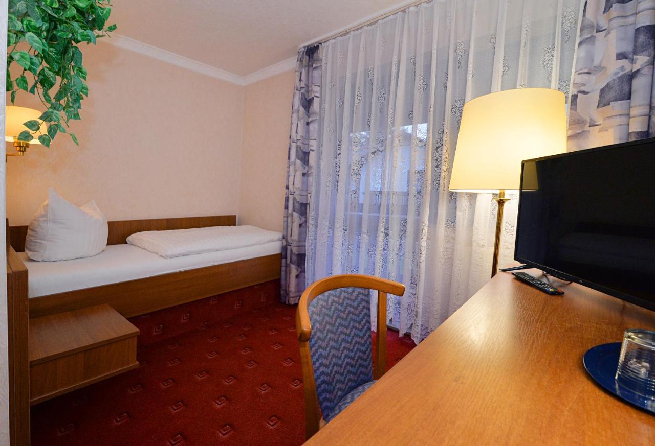 Landgasthof & Hotel Waldow غوين المظهر الخارجي الصورة